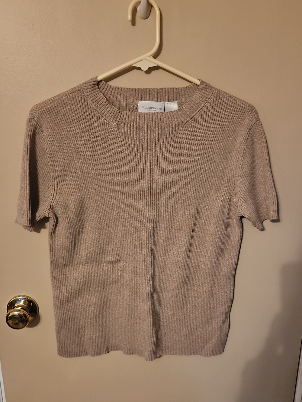 Liz Claiborne Women's Short-Sleeve Ribbed Knit Sweater in Taupe